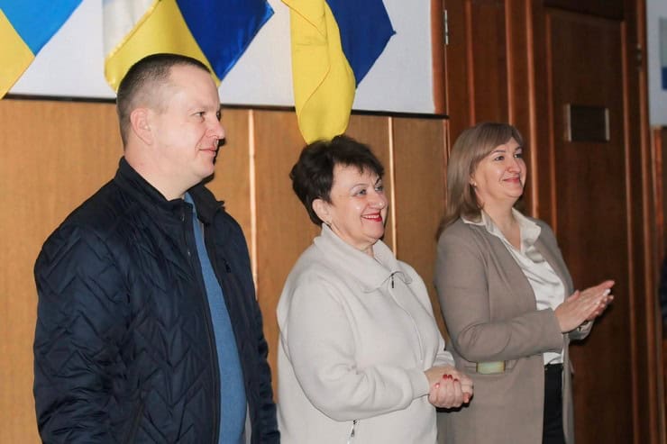 В Смілі діти завітали до представників влади з різдвяними колядками