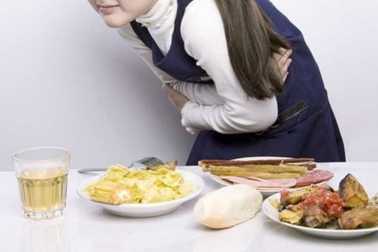 Масове отруєння в школі-інтернаті: до лікарні звернулося 14 дітей та 6 дорослих