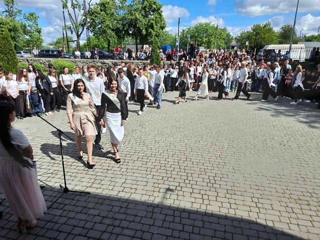 Останній дзвоник в Смілі: цьогоріч в школах 433 випускники 11 класів та 655 дев’ятикласників