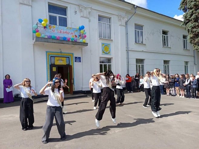 Останній дзвоник в Смілі: цьогоріч в школах 433 випускники 11 класів та 655 дев’ятикласників