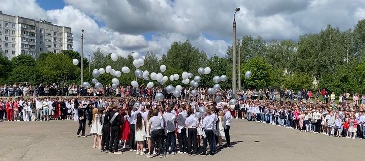 Останній дзвоник в Смілі: цьогоріч в школах 433 випускники 11 класів та 655 дев’ятикласників