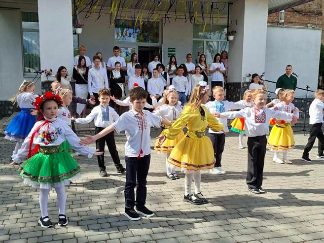 Останній дзвоник в Смілі: цьогоріч в школах 433 випускники 11 класів та 655 дев’ятикласників