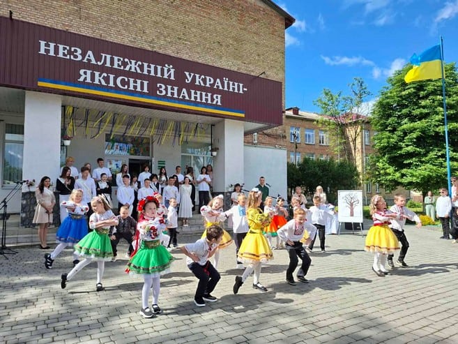 Останній дзвоник в Смілі: цьогоріч в школах 433 випускники 11 класів та 655 дев’ятикласників