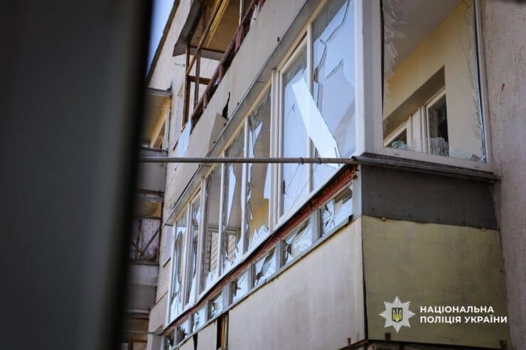 Всі подробиці про обстріл Сміли сьогодні вночі: безпілотник влучив в багатоповерхівку, 5 потерпілих, багато руйнувань