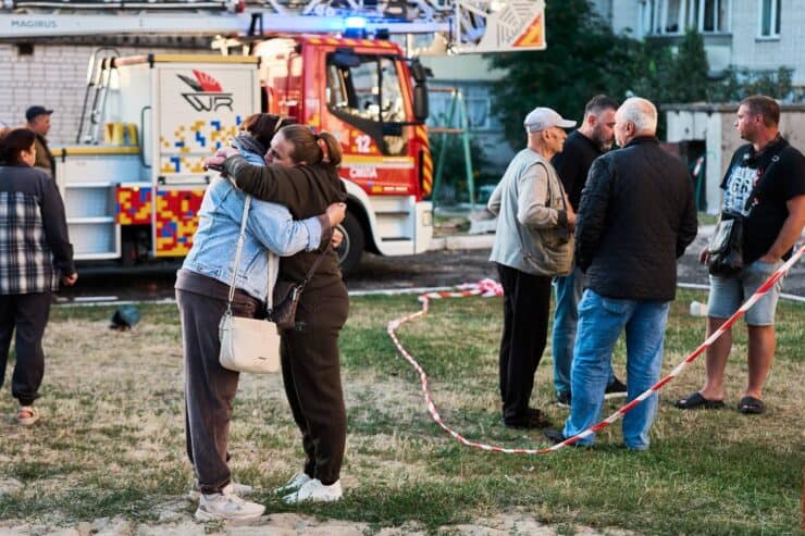 Всі подробиці про обстріл Сміли сьогодні вночі: безпілотник влучив в багатоповерхівку, 5 потерпілих, багато руйнувань